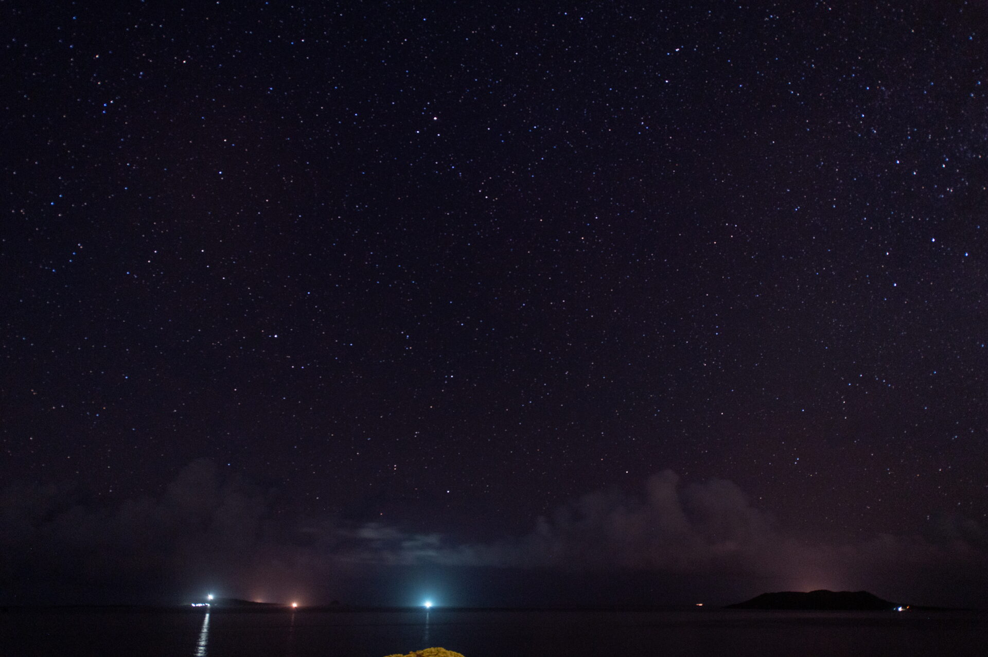 写星を眺めながら露天風呂