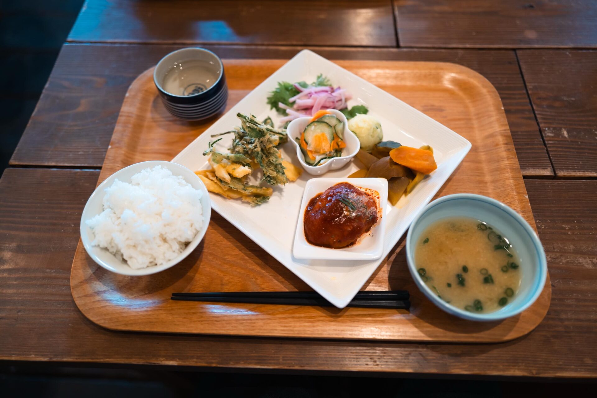 day2 1200 街でランチ